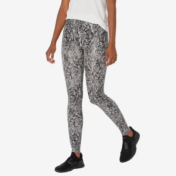 Spanx Faux Leather Snake Shine Legging Size M - Picture 3 of 8